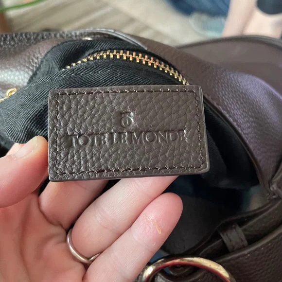 Tote Le Monde London Bucket Bag - Picture 2 of 2